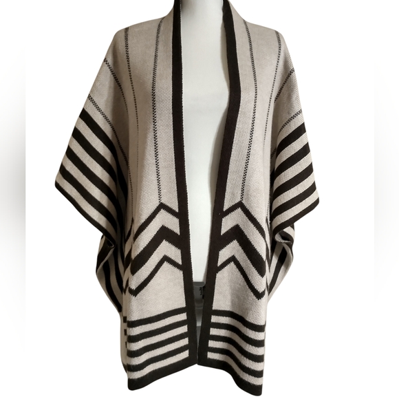 New York & Company Sweaters - New York & Company Brown Chevron Open Front Sweater